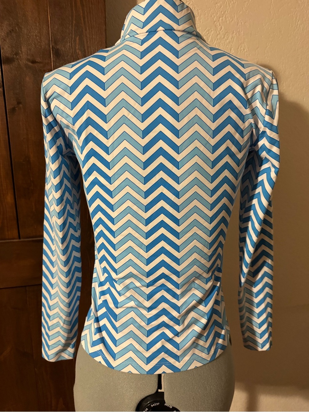 J. McLaughlin Ace Blue & White Chevron Zigzag Print Quarter-Zip Pullover - Picture 4 of 5